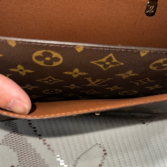 Louis Vuitton Monogram Crossbody Bag - Picture 8 of 12